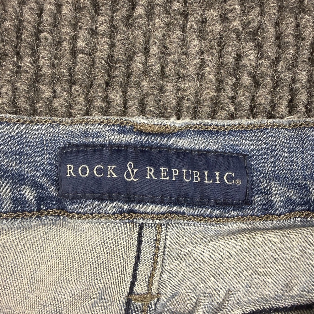 Rock & Republic Womens Size 8 Distressed Denim Shorts Light Wash Blue Low Rise - Picture 3 of 9